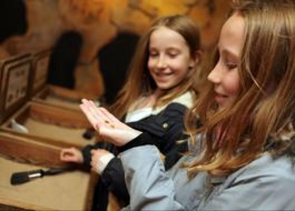 Gemstone digging at Kents Cavern | Devon