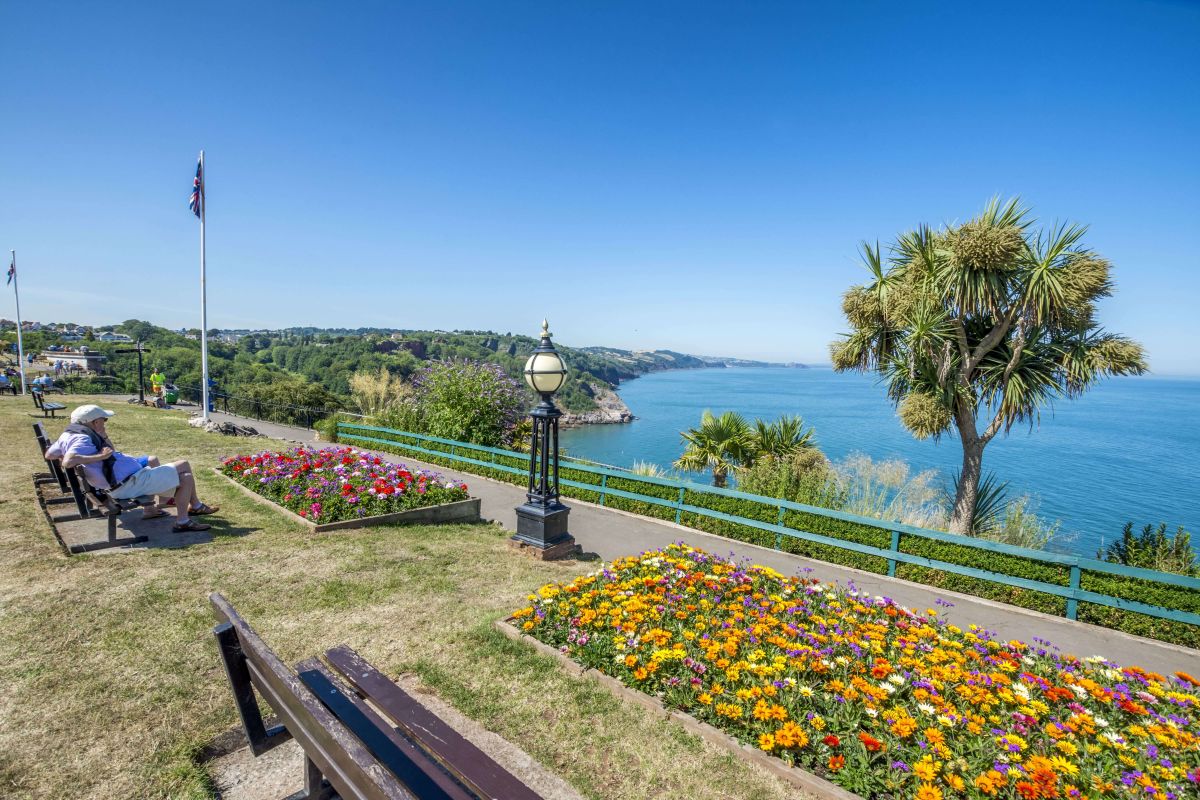 babbacombe downs english riviera coastal view