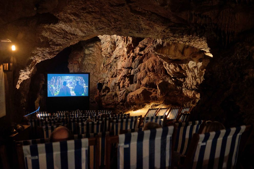 cave cinema kents cavern
