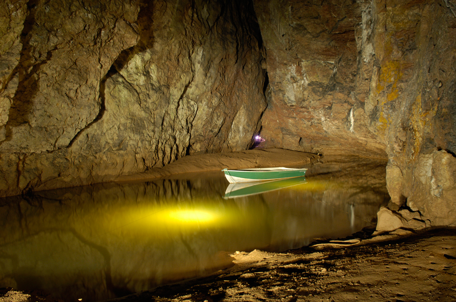 Showcaves in Britain and Ireland Kents Cavern Ltd